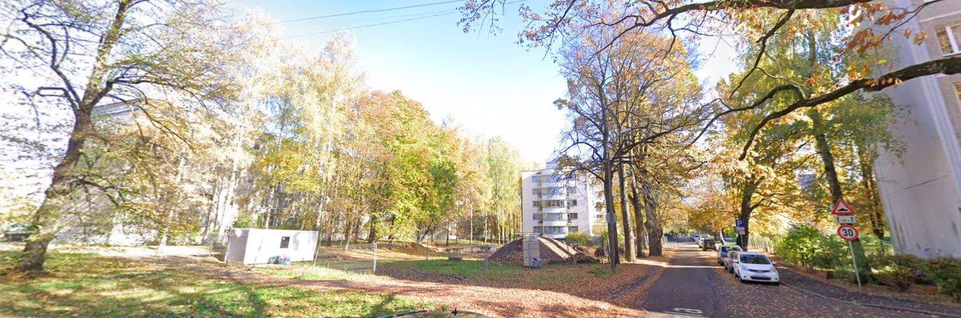 Apkārtnes panorāma — Riekstu iela rudenī